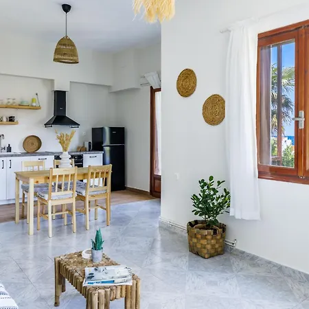 Izabel Skopelos